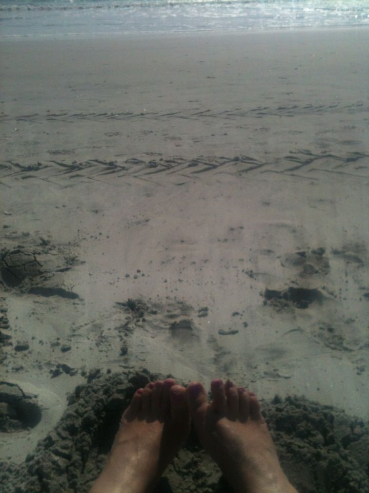 beach-toes